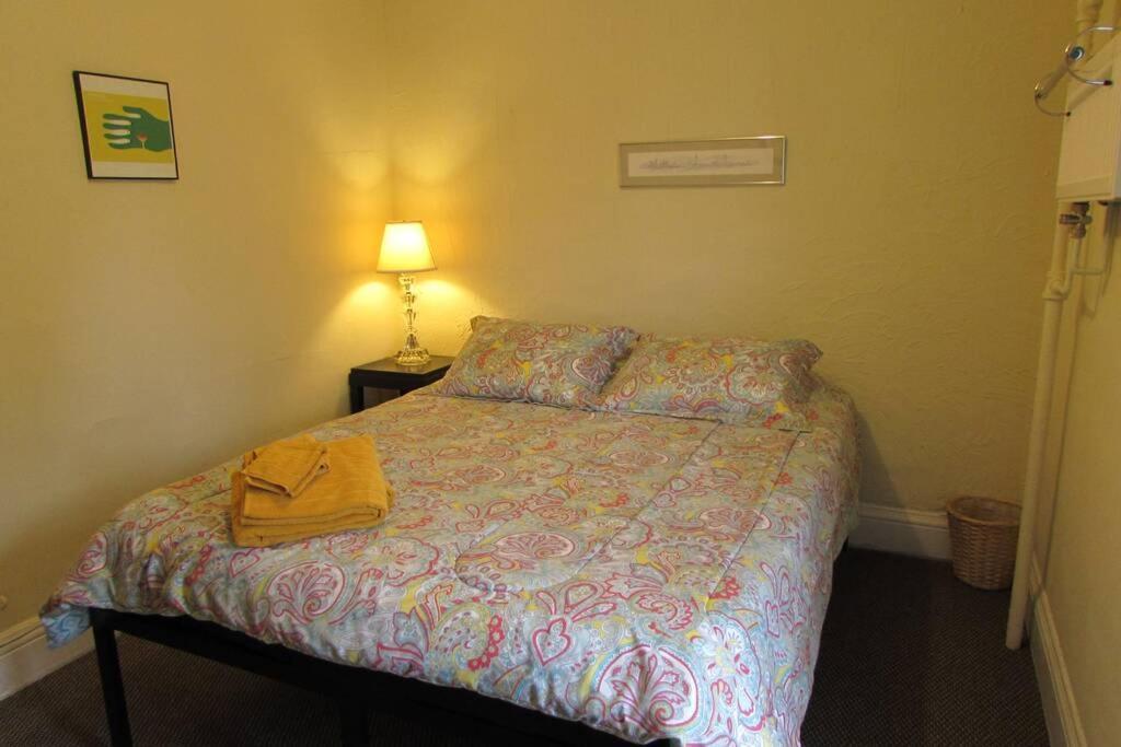 Great Gorge Guesthouse - Walk To The Falls, The Casino And All Downtown Restaurants - Across From The Aquarium Niagara Falls Zewnętrze zdjęcie