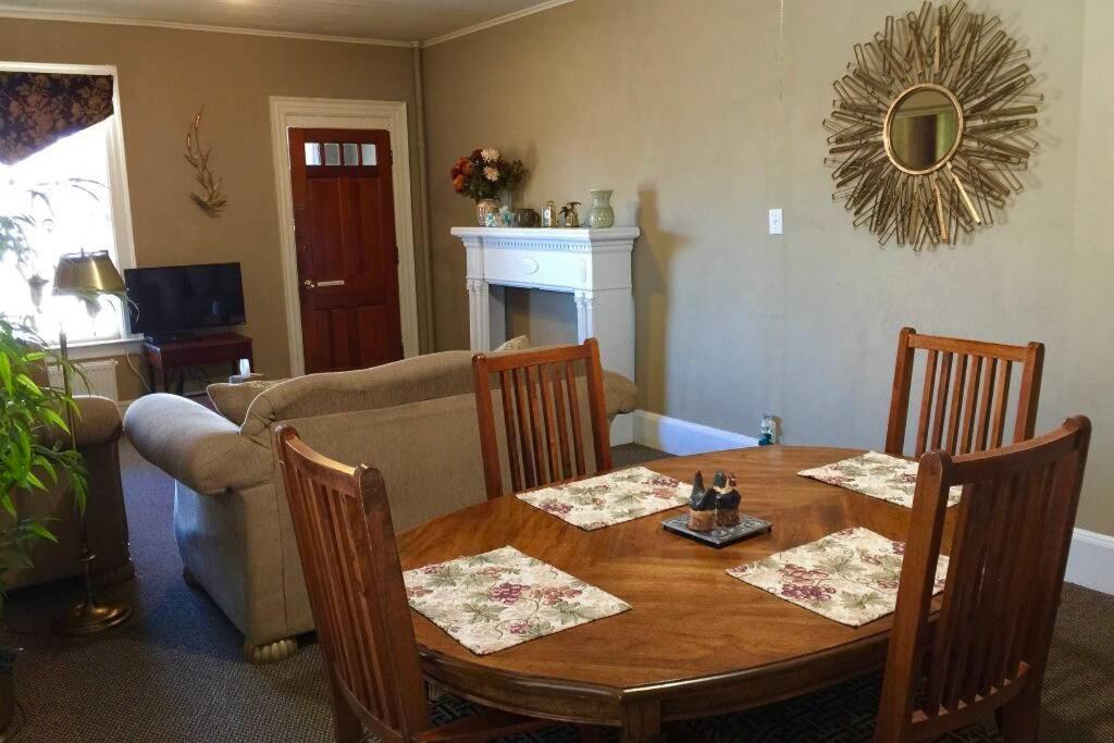 Great Gorge Guesthouse - Walk To The Falls, The Casino And All Downtown Restaurants - Across From The Aquarium Niagara Falls Zewnętrze zdjęcie